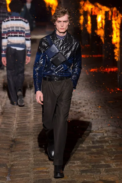 Look 36
